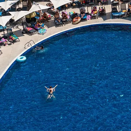 Luxury 公寓式酒店 *