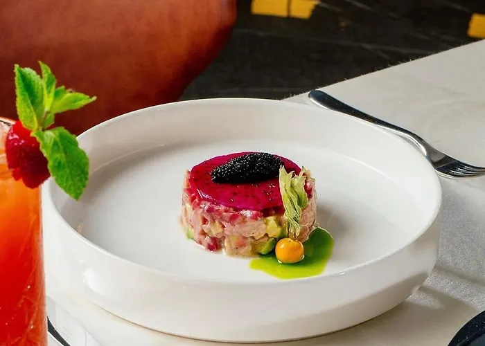 Luxury Golem (Tirana)