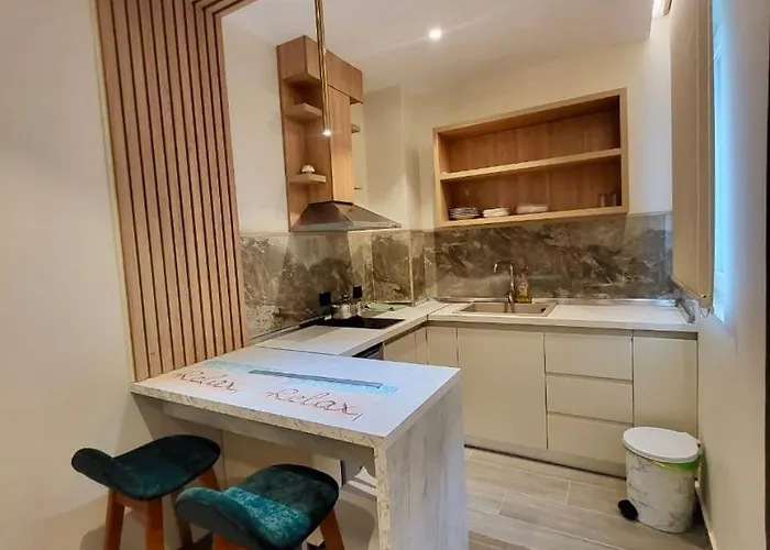 Luxury Golem (Tirana)